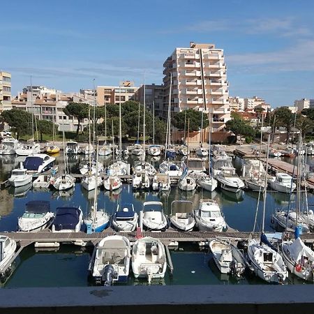 Ferienwohnung Beau T2 Au Calme Avec Parking Sublime Vue Sur Port Canet-en-Roussillon Exterior foto