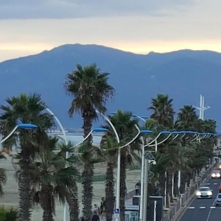 Ferienwohnung Beau T2 Au Calme Avec Parking Sublime Vue Sur Port Canet-en-Roussillon Exterior foto