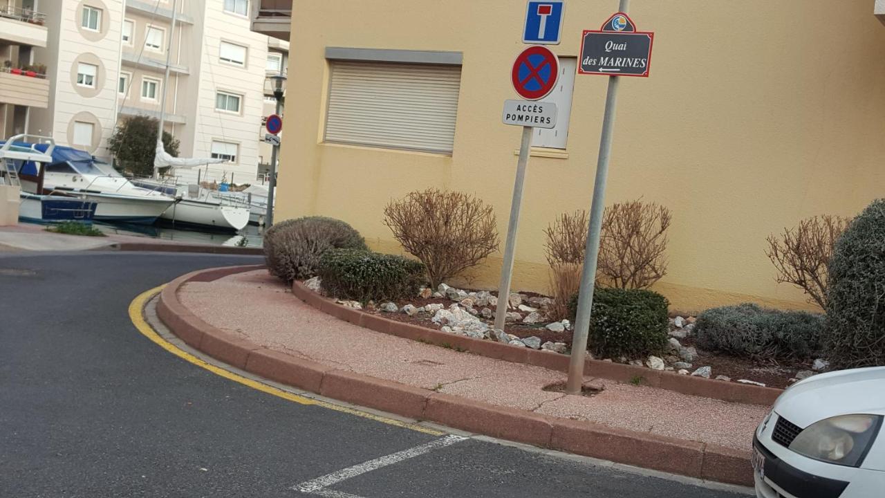 Ferienwohnung Beau T2 Au Calme Avec Parking Sublime Vue Sur Port Canet-en-Roussillon Exterior foto